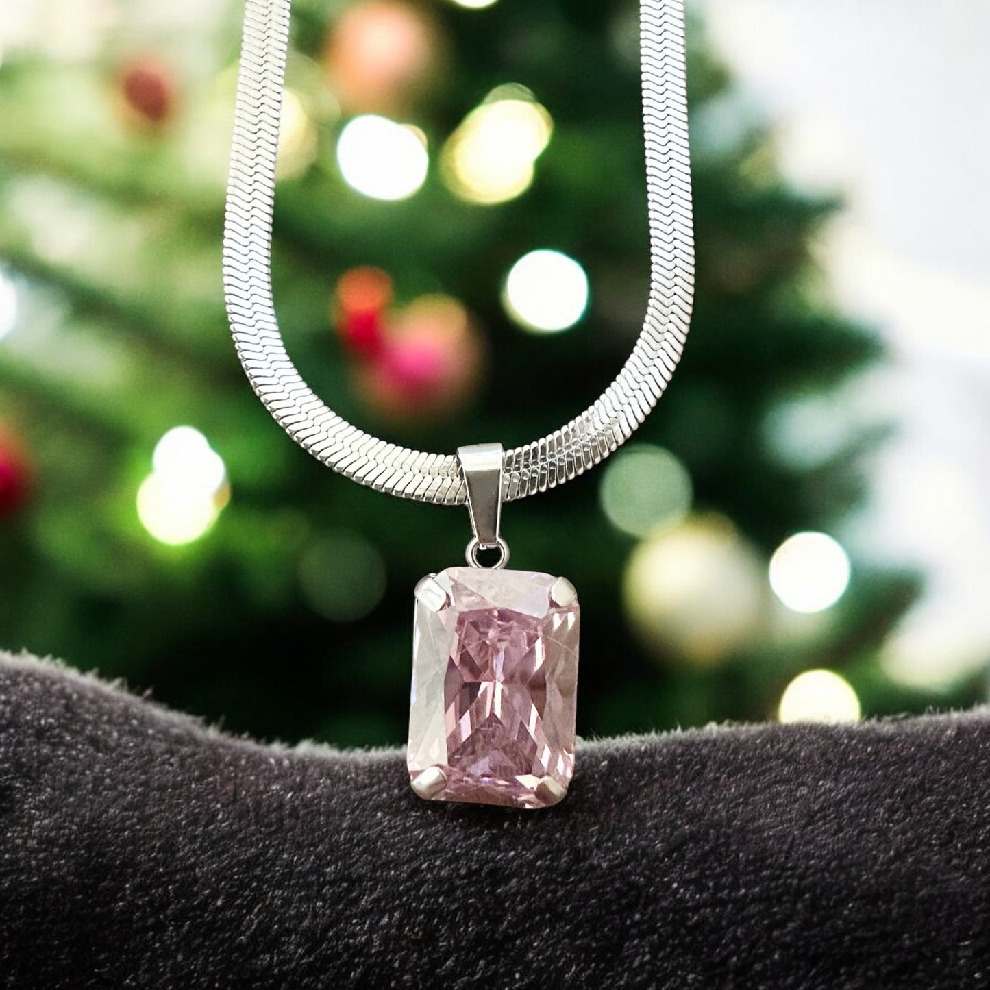 Velvet Current – Crystal Pendant Snake Chain Necklace