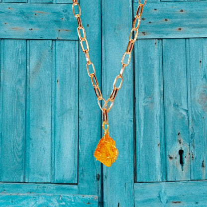 Amber Agate Stone Wire Pendant Necklace